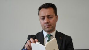 Bayburt Tapu Müdürü ve Şair Karaaslan’ın İlham Dolu Hikayesi