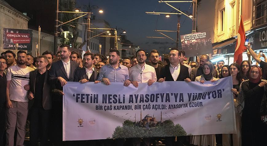 Fetih Nesli Ayasofya’ya Yürüyor: Gençlik ve Millet Birlikte Anıyor