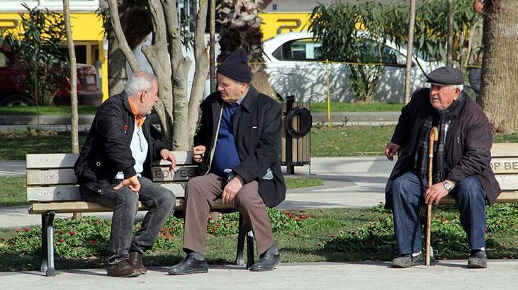 Hacettepe Üniversitesi Nüfus Etütleri Enstitüsü Öğretim Üyesi Prof. Dr. Mehmet Ali Eryurt’tan 1927’den Günümüze Nüfus Gelişimi ve Gelecek Öngörüleri