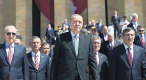 30 Ağustos Zafer Bayramı: Anıtkabir’den Misak-ı Milli Kulesi’ne Anma ve Serenadik Mesajlar