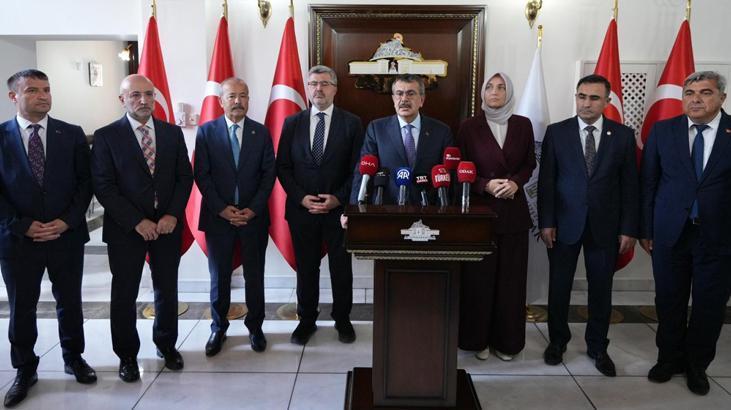 Bakan Tekin, Afyonkarahisar’da ziyaretlerde bulundu