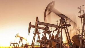 Brent Petrolünde Dalgalı Seyir: Tarifeler, OPEC+ Üretim Artışı ve Jeopolitik Belirsizlikler