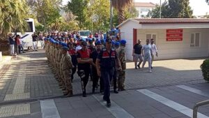 Haraç çetesi Dallas’a operasyon! 13 kişi tutuklandı