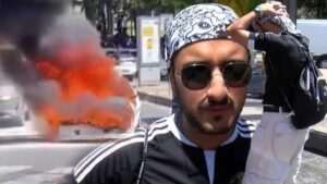 Hayali 2 ay sürdü! Aldığı araba Beşiktaş’ta alev alev yandı