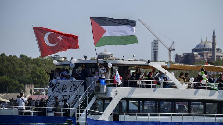 İstanbul Boğazı’nda Refah Kapısı Dayanışma Eylemi: Filistin İçin Sesler ve Görseller