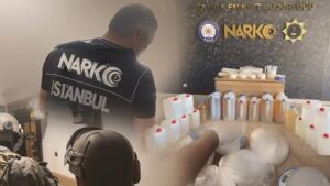 İstanbul’daki uyuşturucu operasyonlarında yakalanan 20 şüpheli tutuklandı