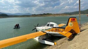 Karacaören Barajı’ndaki Uçak Kazası: Pilotlar Sağlık Durumları İyi