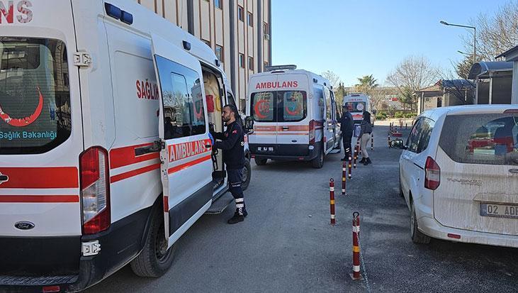 Kavşakta Yaşanan Çarpışmada Polis Aracı ve Ticari Otomobilde Yaralananlar