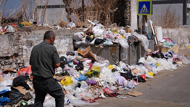 Konak ve Buca’da kötü koku! İzmir’de çöp yığınları vatandaşların tepkisini çekiyor