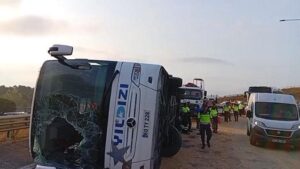 Kuzey Marmara Otoyolu’nda feci kaza! Yolcu otobüsü devrildi: 4 ölü, 20 yaralı