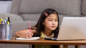 Miyopi: Belirtiler, Risk Faktörleri ve Erken Önleme Yöntemleri