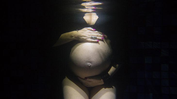 Suda Doğum: Rahatlatıcı, Doğal ve GüvenliBir Doğum Yöntemi ile Tanışın