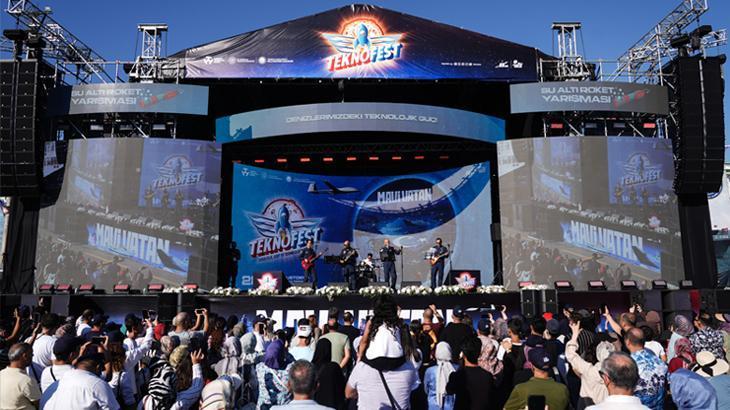 TEKNOFEST Mavi Vatan: Dördüncü Günün Denizlerdeki Büyüleyici Etkinliği