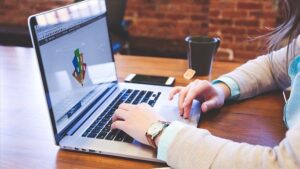 Üniversiteli çalışan sayısı 10 milyonu aştı