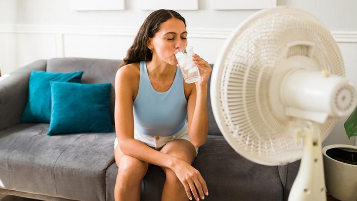 Vantilatör serinletir, su içmek korur! Kalp krizine karşı altın kural