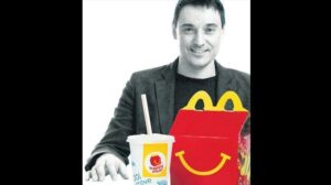 Yetişkinlerin yarısı ‘çocuk menüsü’ne yöneliyor