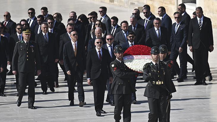 45. Yıl Heyecanı: Türk Silahlı Kuvvetlerini Güçlendirme Vakfı Anıtkabir’de Onurlandırıldı