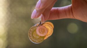 Altın Fiyatlarında FED Kararı Sonrası Dönüş: Trendler, Seviyeler ve Beklentiler