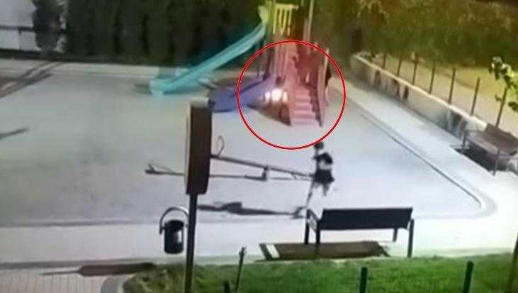 Arabayağı Mahallesi’nde Gençlerin Parkta Başlattığı Yangın Dahilinde Soruşturma Devam Ediyor