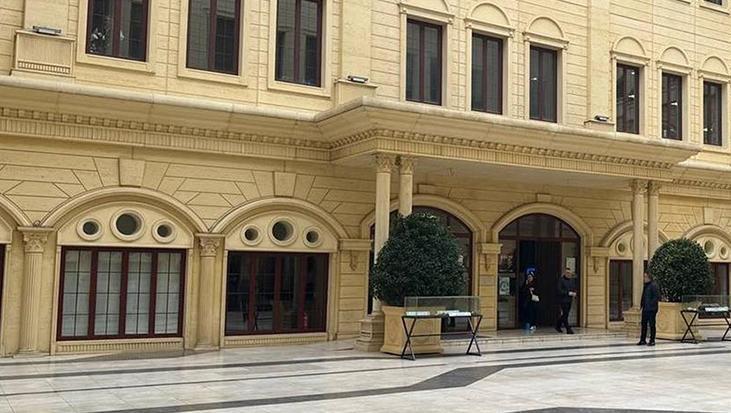 Bakırköy 13. Ağır Ceza Mahkemesi’nde Duruşma Özeti: Tutuklu Sanık ve Firari Şüphelilere İlişkin Kararlar