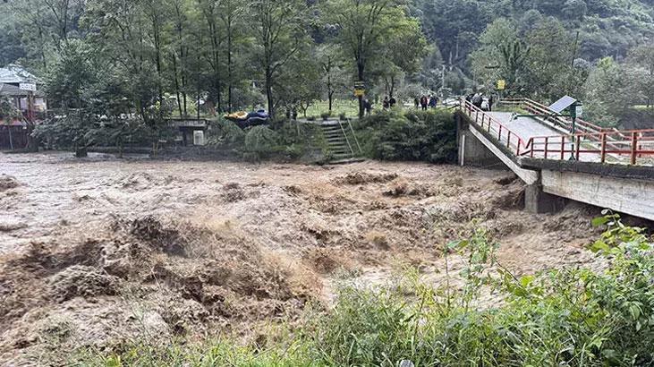 Çamlıhemşin-Ayder Yolu Yeniden Açıldı: Tahliye ve Enerji Azaltma Çalışmaları Devam Ediyor