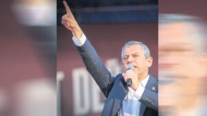 CHP İçinde Strateji ve Yol Haritası: Olağanüstü Kurultay Süreci ve Yargı İzleri