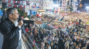 CHP Liderliği ve Yolsuzluk İddiaları Üzerine Hızlı Duruş: Özel’den Eski ve Yeni Açıklamalar