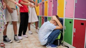 Çocuk Zorbalığıyla Etkili Başa Çıkma: Aile ve Okul İçin Pratik Rehber