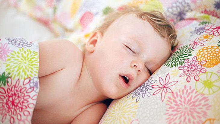 Çocuklarda Burun Tıkanıklığına Yol Açan Başlıca Nedenler ve Anne–Baba Rehberi