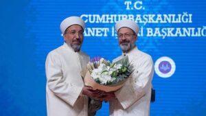 Diyanet İşleri Başkanlığı Devir Teslim Töreni: Gönüllerdeki Hizmet Aşkı ve Devam Nuru