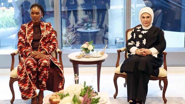 Emine Erdoğan ile Gabon Eşleri Arasındaki Sıfır Atık ve Kültürel İşbirliği Görüşmesi