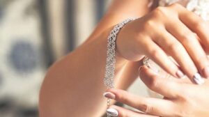 Gümüş Yükselişi: Altının Alternatifi mi, Düğün Takısı mı?