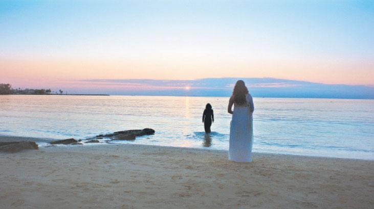 Gündüz Apollon Gece Athena: Geçmişin İzlerini Kadınların Sesinde Anlatan Bir Yol Hikayesi