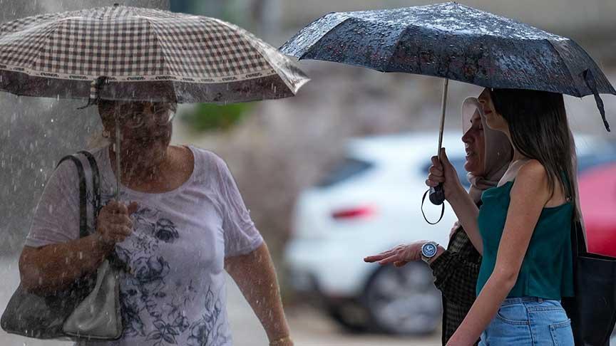 Hafta Sonu Hava Durumu: Türkiye Genelinde Yağışlar ve Sıcaklık Değişimi