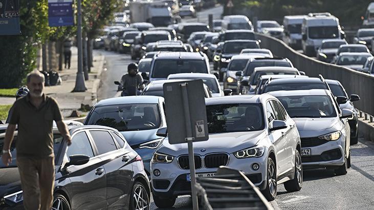 Istanbul’da Yoğun Trafik: D-100 ve TEM’de Yol Durumu ve Viyadükler