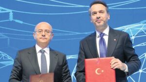 İzmir Rüzgar Enerjisi Zirvesi: Türkiye-Azerbaycan Enerji İş Birliğinin Geleceği ve Bölgesel Güvenlik