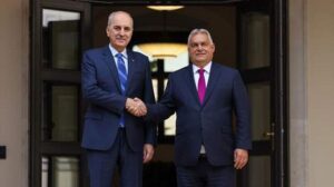 Macaristan Ziyaretinde TBMM Başkanı Kurtulmuş’tan Stratejik İşbirliği Vurgusu ve Bölgesel Barış Temaları