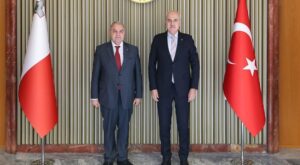 Malta Parlamentosu Başkanı Farrugia ile Toplu Görüşme: Filistin Desteği ve Bölgesel İstikrar Üzerine