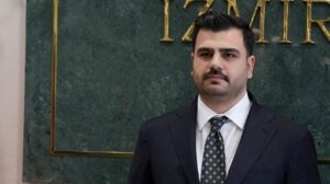 Menemen Çömlek Festivali’nde AK Parti Liderliği ve Hizmet Odaklı Eleştiri