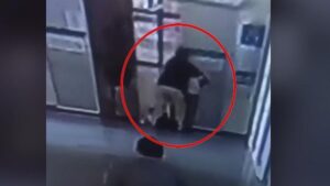 Nefes Krizinde An büyük kahramanlık: Heimlich Manevrasıyla Hayat Kurtaran Sekreterin Hikayesi