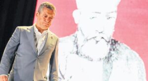 Özgür Özel: Belediyelere Müdahale ve MYK Hazırlıkları Üzerine Açıklamalar