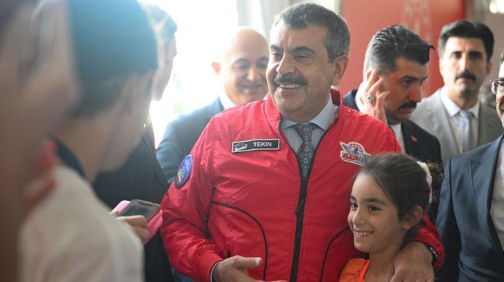 TEKNOFEST’te Bakan Tekin: Gençler İçin Yeni Ufuklar ve Destek Varlığı