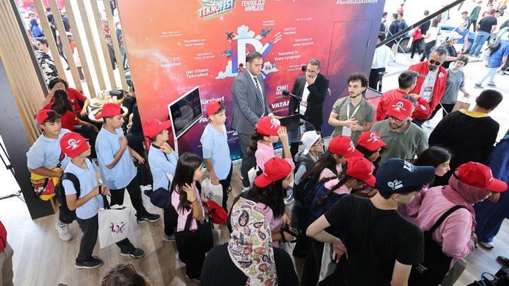 TEKNOFEST’te Yapay Zeka Destekli Her Dilden Teknofest Uygulaması Öne Çıktı