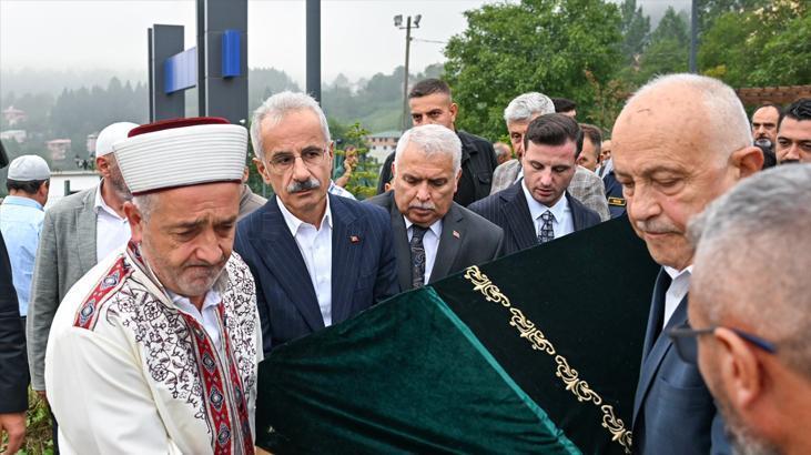 Trabzon Cenaze Töreninde Bakan Uraloğlu’ndan Taziye ve Katılım