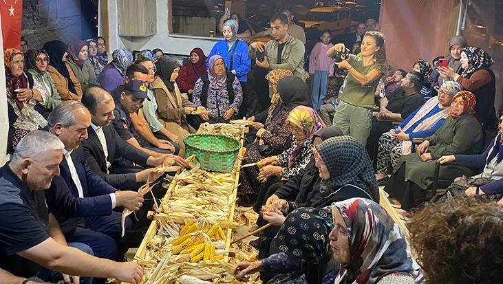 Ulus’ta İmece Geleneği: 200 Yıllık Mısır İmecesi Bu Yıl da Sürüyor