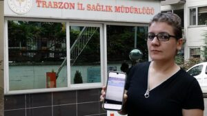 Yaşayan Ölüye Dönüşen Kayıt: 7 Yıldır Sağlık Sisteminde ‘Ölü’ Gören Kadının Hikayesi