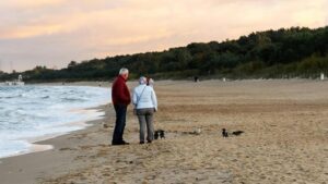 Yaşla Gelen Denge ve Dayanıklılık: Evde Uygulayabileceğiniz Dört Basit Görev