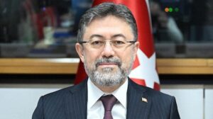 Yeşil Vatan İçin Eğitime Güç Veren Adımlar: Evlatlarımızın İlk Dersi Bir Fidan