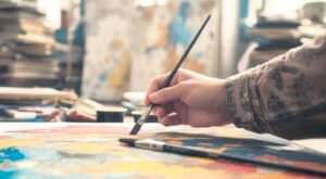 Zamanın Ruhunu YansıtanSanat: Toplumsal Koşulların Eserlere Etkisi Üzerine Yeni Bir Perspektif