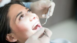 20 Yaş Dişleri: Sağlıklı Kalabilir mi? Uzman Görüşü ve Yanlışlar